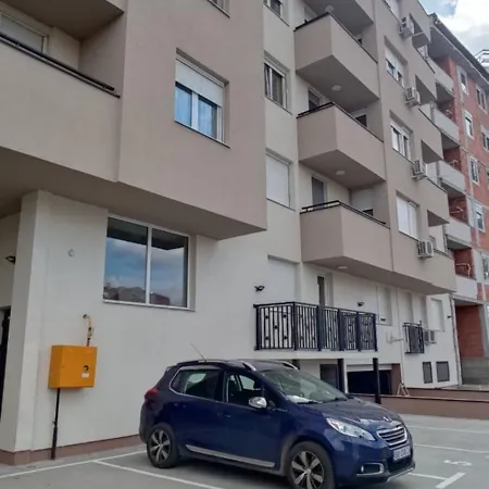 Tabby 2 Apartman *